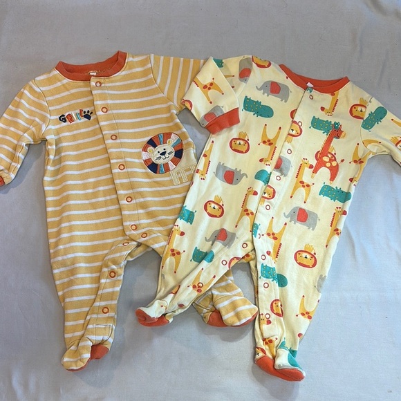 Pekkle - set of 2 onesie sleepers with Safari animal design - Picture 1 of 5
